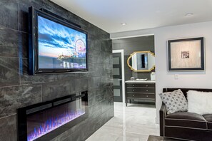 60” Fireplace in Lounge