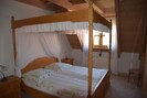 Ferienwohnung Elzemann-Schlafzimmer Doppelbett