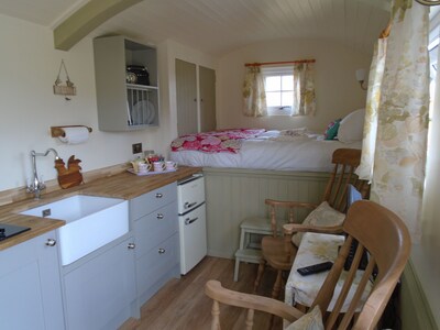 shepherds hut ferrensby north yorkshire with hot tub & sauna barrel