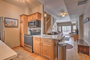 Kitchen | 1st Floor | Fully Equipped | Cooking Basics