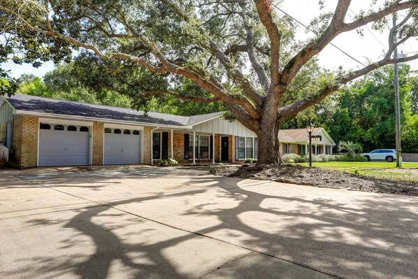 Nice shade trees; large driveway