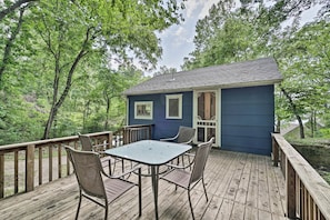 Furnished Deck | Outdoor Dining