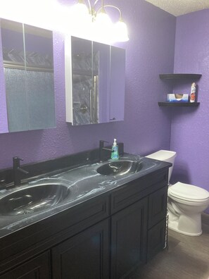 #1 Master Bath w/dbl sinks