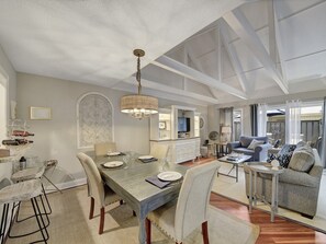 Beautiful Dining Area with Seating for Four at 508 Queens Grant