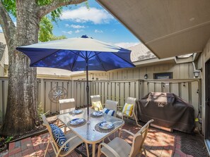 Private Back Patio with BBQ Grill at 508 Queens Grant