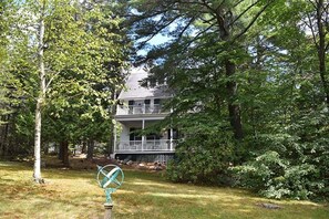 Exterior 2
