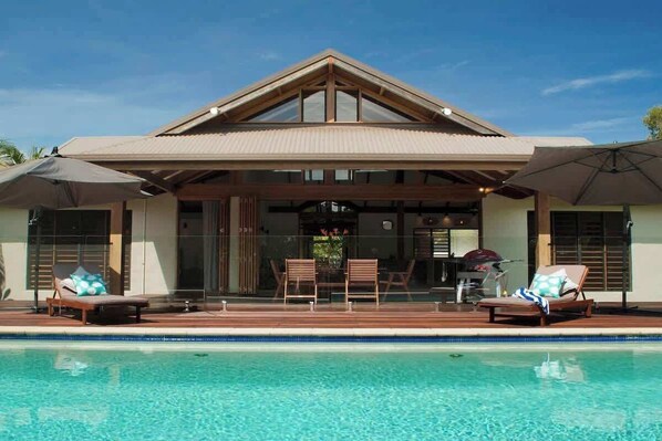 Indah - a beautiful expansive space in Tropical Port Douglas