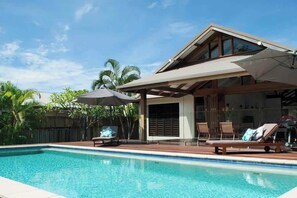 Relax by the pool, have a leisurely swim or dip your toes sitting on the champagne shelf that runs the full length on one side.