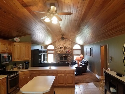 Quiet, clean, comfy home located on 5 acre lot. 25 miles from Fox Cities/Oshkosh
