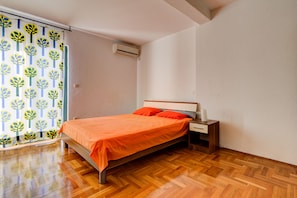 Bedroom 1: There is also air conditioning for your good nights' sleep. 