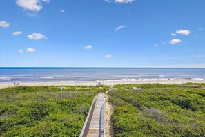 Topan Private Walkway to Beach