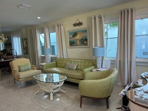 Mid-century meets Florida bungalow for lazy days