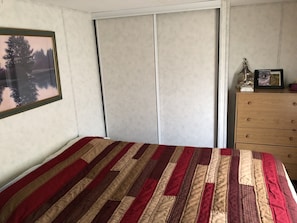 second bedroom with queen bed
