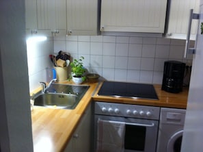 Kitchen area. Picture 17