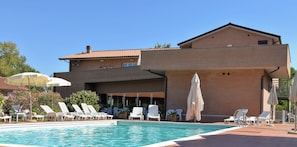 Utomhuspool