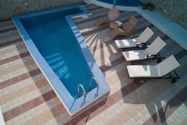 Utomhuspool