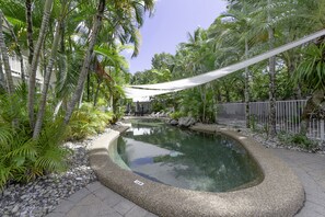 Utomhuspool