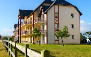 Esterni