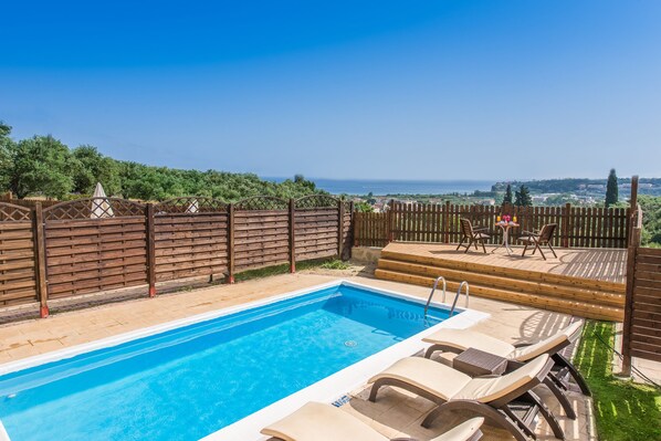 Private pool