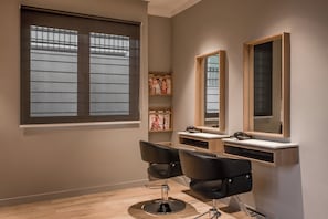 Hair salon