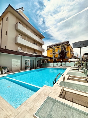 Utomhuspool