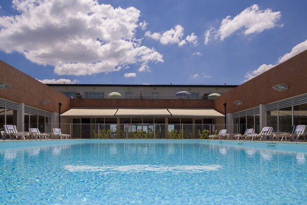 Udendørs pool