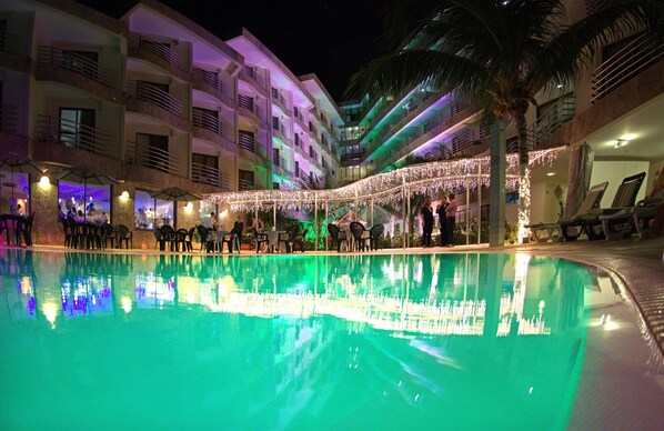 Utomhuspool