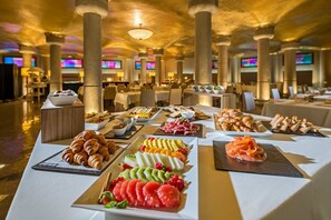 朝食ビュッフェ
