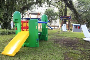 Children’s play area – outdoor