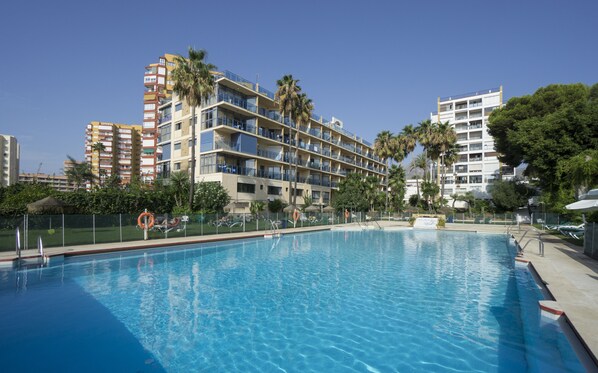 Utomhuspool