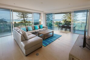 Beach/ocean view
