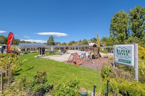 Children’s play area – outdoor