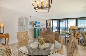 Large open area flows from Kitchen to Livingroom to Lanai - large HDTV, amazing view of the Beach and Gulf