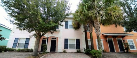 1512 Sqft 4br/3ba townhouse