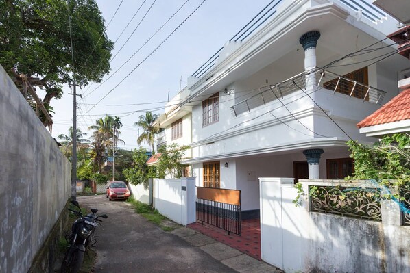 House entrance view