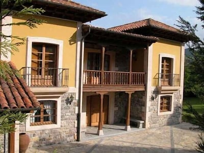 Cottage Cangas de Onis, near Picos Europa and 10 people. Asturias