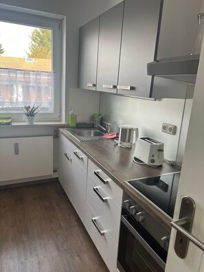 Ferienwohnung 72 qm für 2-6 Personen mit 2 Schlafzimmern und Terrasse-Küche