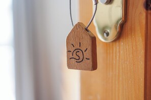 Ferienwohnung 4 mit Waschbecken aus Stein