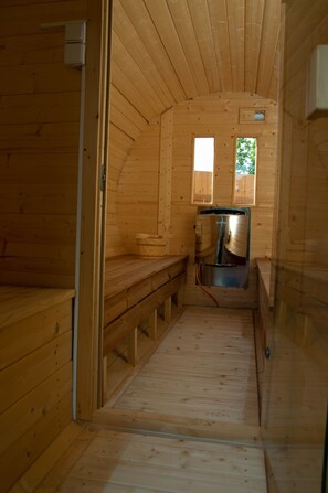 Sauna im Garten