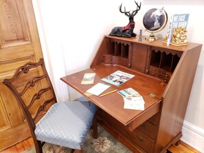 English secretary can be used as desk and dresser.