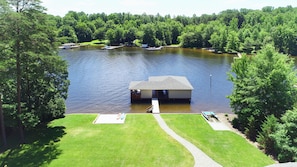 Privacy. Deep water. Jump in the lake from the end of the dock.