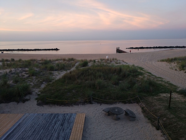 Complete Beach Front Oasis. Peaceful & Quiet. Located on the beach. Oceanview..