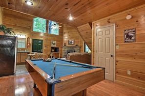 Living Room | Pool Table | Mountain-Themed Furnshings