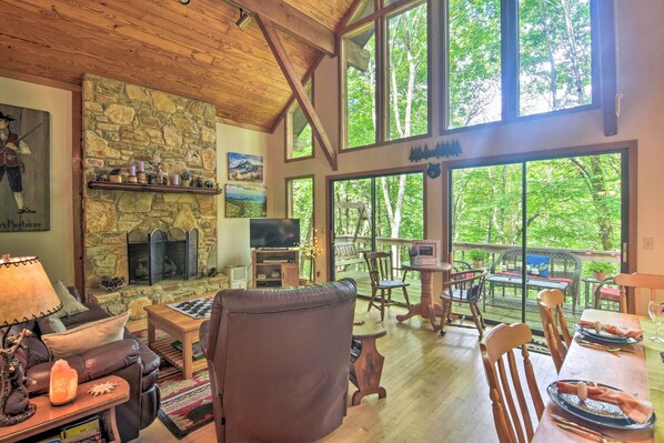 Head to North Carolina and stay at this 3-bedroom, 2.5-bath vacation rental!