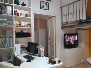 Interni