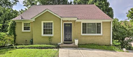 Music City Vacation Rental | 2BR | 2BA | 2,680 Sq Ft | Step-Free Acces