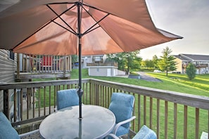 Private Balcony | Outdoor Dining Table | Sun Umbrella