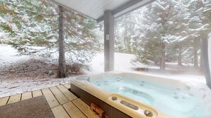 Private hot tub