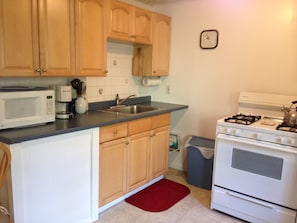 Fully equipped kitchen