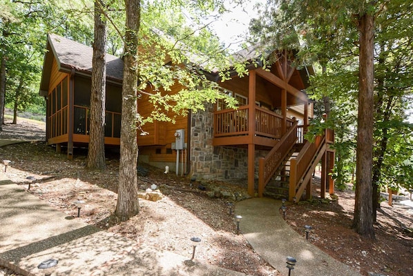 The lodge feels very secluded, but your only minutes away from all the fun that Branson has to offer.